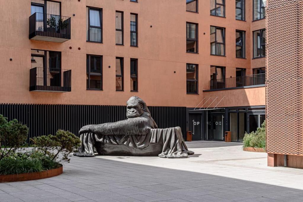 Cozy Japanese Oasis With Balcony, Gramophone, Netflix Lägenhet VNO Exteriör bild