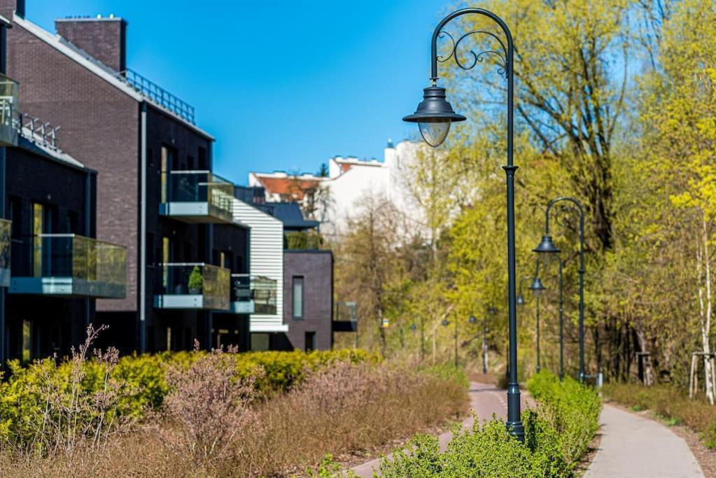 Cozy Japanese Oasis With Balcony, Gramophone, Netflix Lägenhet VNO Exteriör bild
